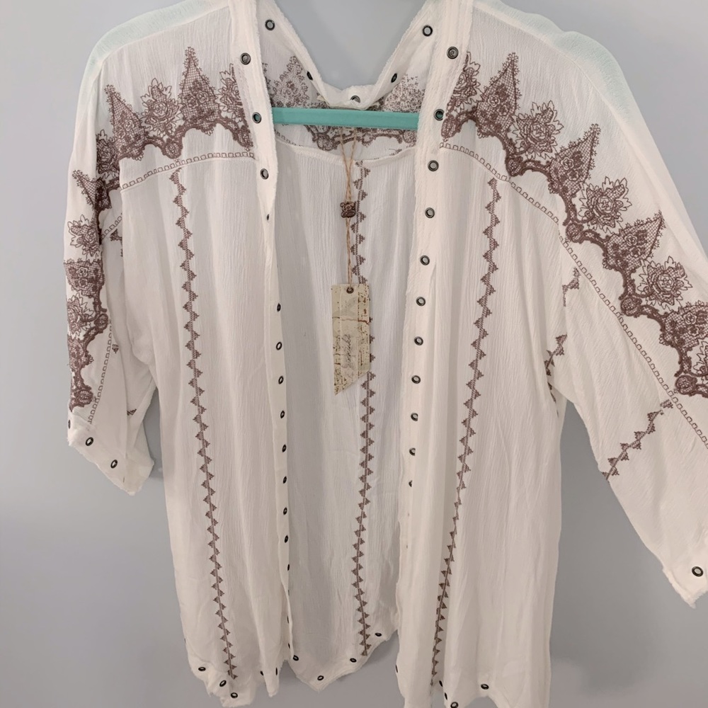 NWT Buckle Gimmicks Embroidered Flyaway - Sz L